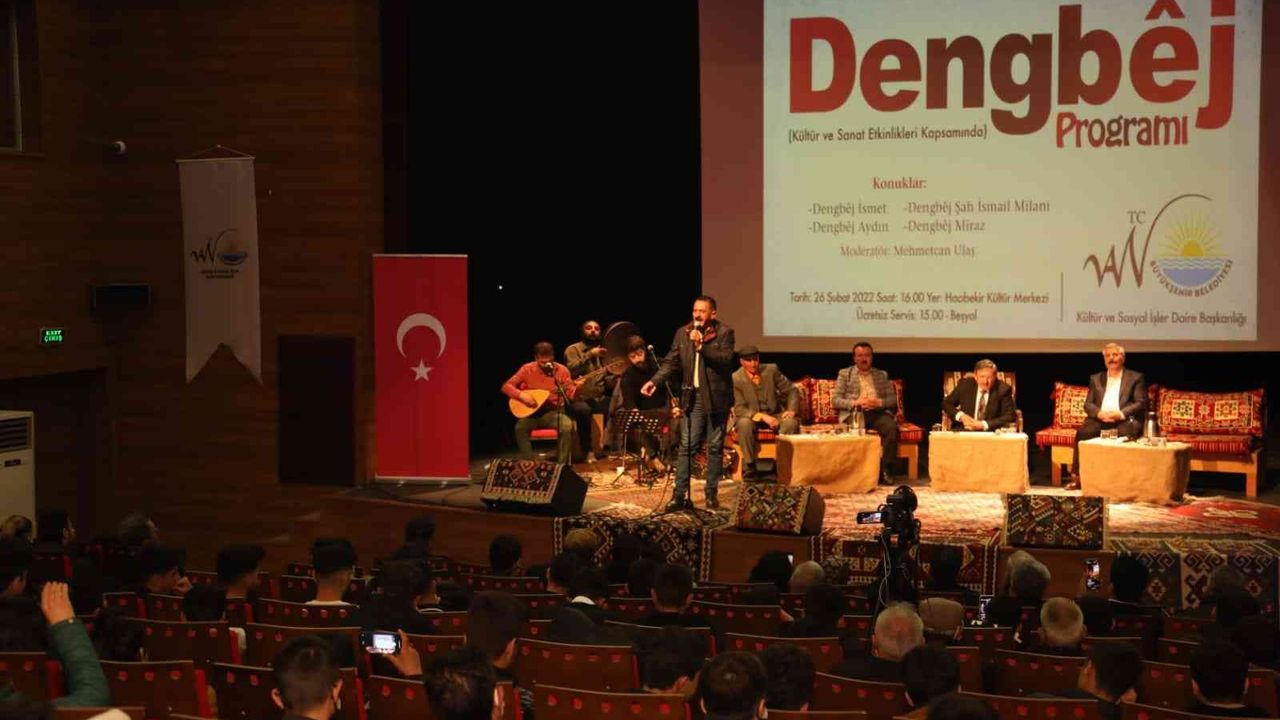 Van Büyükşehir Belediyesi asırlık ’dengbejlik’ kültürünü yaşatıyor