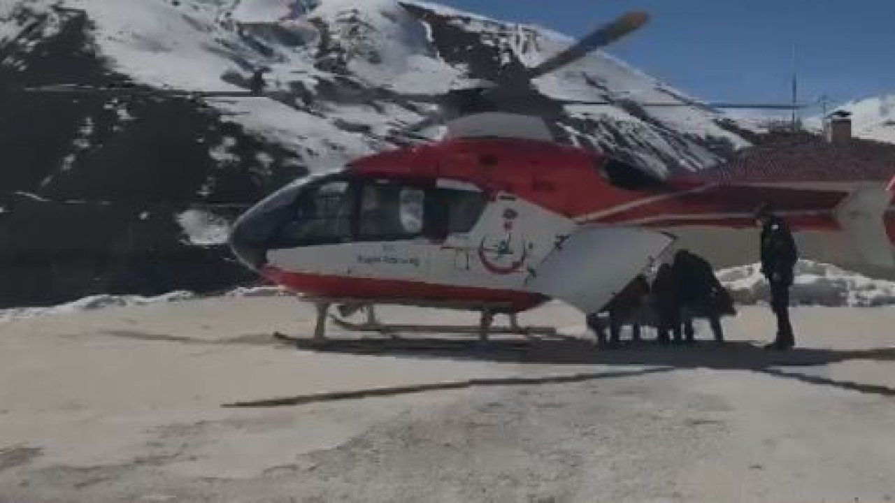 Bahçesaray’da rahatsızlanan hasta helikopterle hastaneye ulaştırıldı