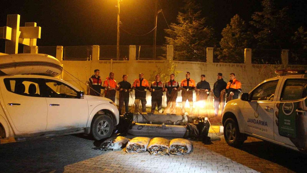 Jandarma Van’da kaçak avlanan 3 ton canlı inci kefali ele geçirdi