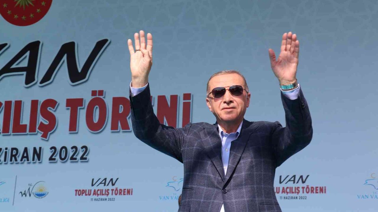 Cumhurbaşkanı Erdoğan: "Yeri geldiğinde gövdemizi namlulara siper ettik"