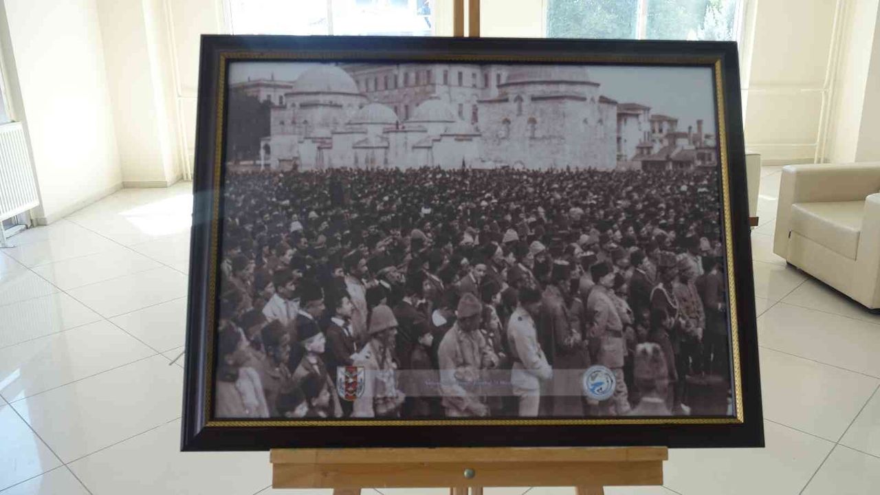Erciş’te ‘30 Ağustos Zafer Bayramı’ konulu sergi