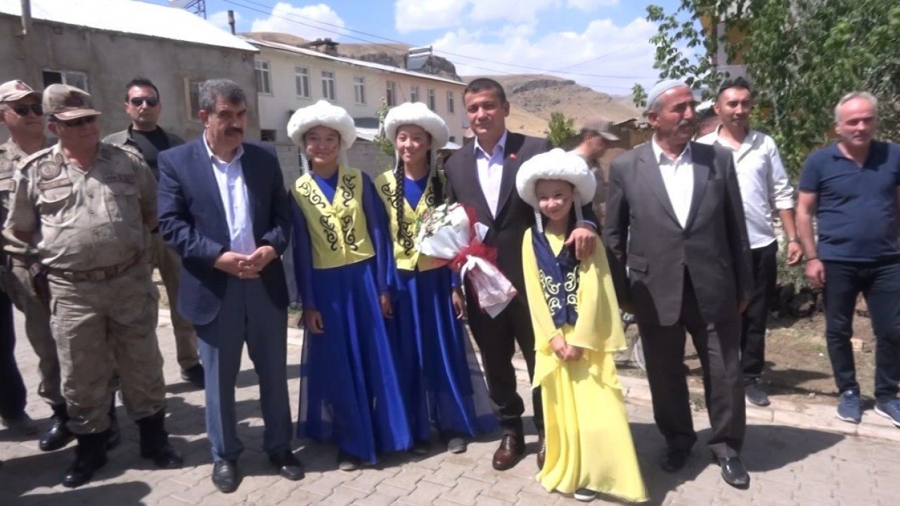 Kırgız Türklerinin Türkiye’ye gelişlerinin 40’ıncı yılı
