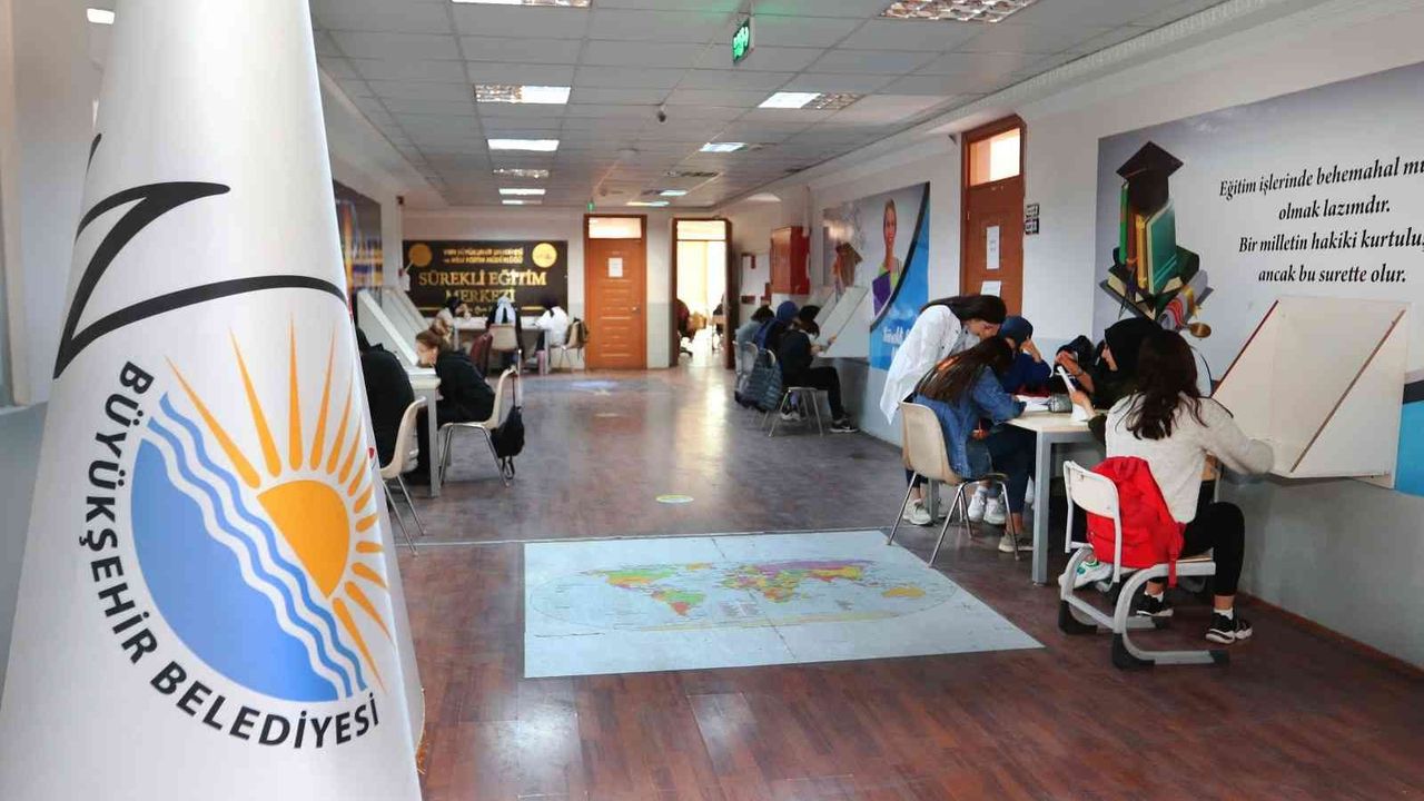 Van Büyükşehir Belediyesi’nin sürekli eğitim merkezi kayıtları başlıyor