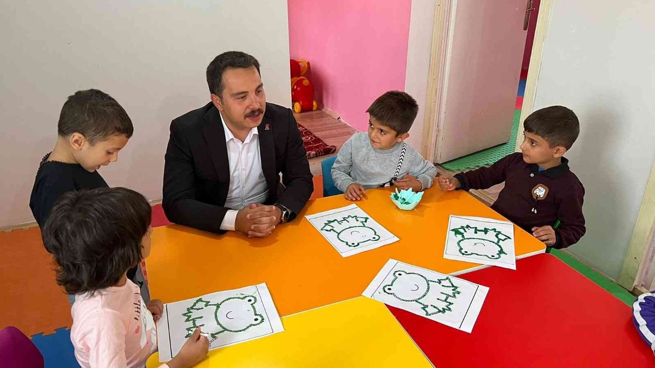 Kaymakam Aydoğan çocuklar ile buluşmaya devam ediyor