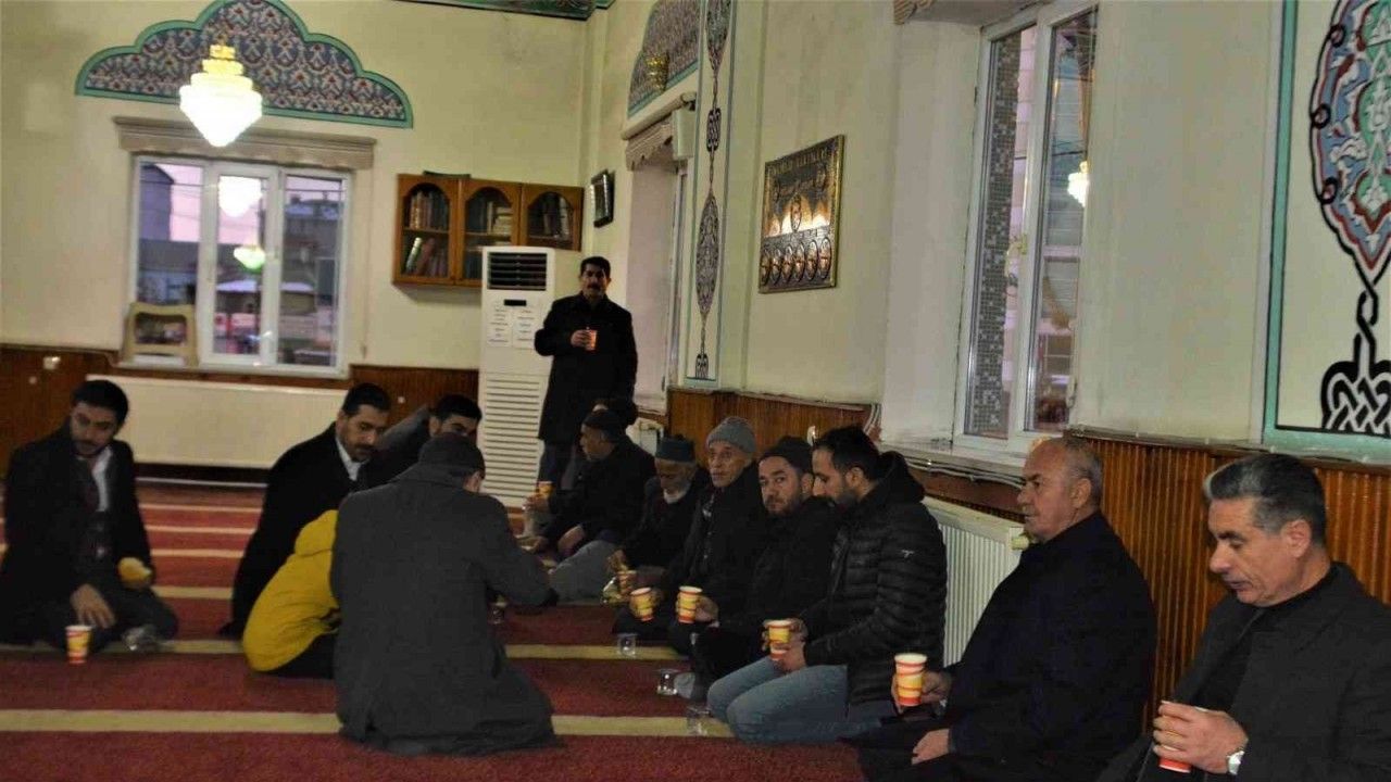 Tuşba Belediyesinden cami cemaatine çorba ikramı