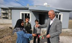 Gül ailesi, ‘3 Aralık Dünya Engelliler Günü’nde yeni evlerine kavuştu