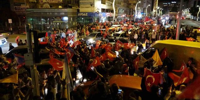Van’dan Kılıçdaroğlu’na sloganlı uğurlama