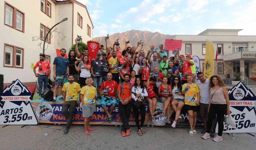 Türkiye’nin ilk ‘Uluslararası Ultra Sky Trail Maratonu’nda kazananlar belli oldu