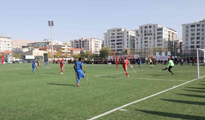 Ampute Futbol Türkiye Şampiyonası Van’da başladı